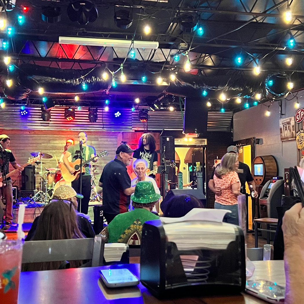 Garage Bar 1